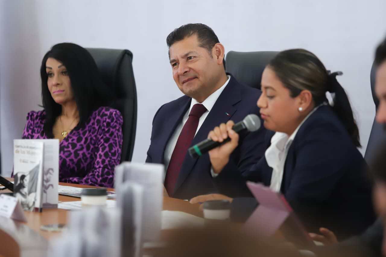 Protección a las mujeres es política de Estado en Puebla: Alejandro Armenta