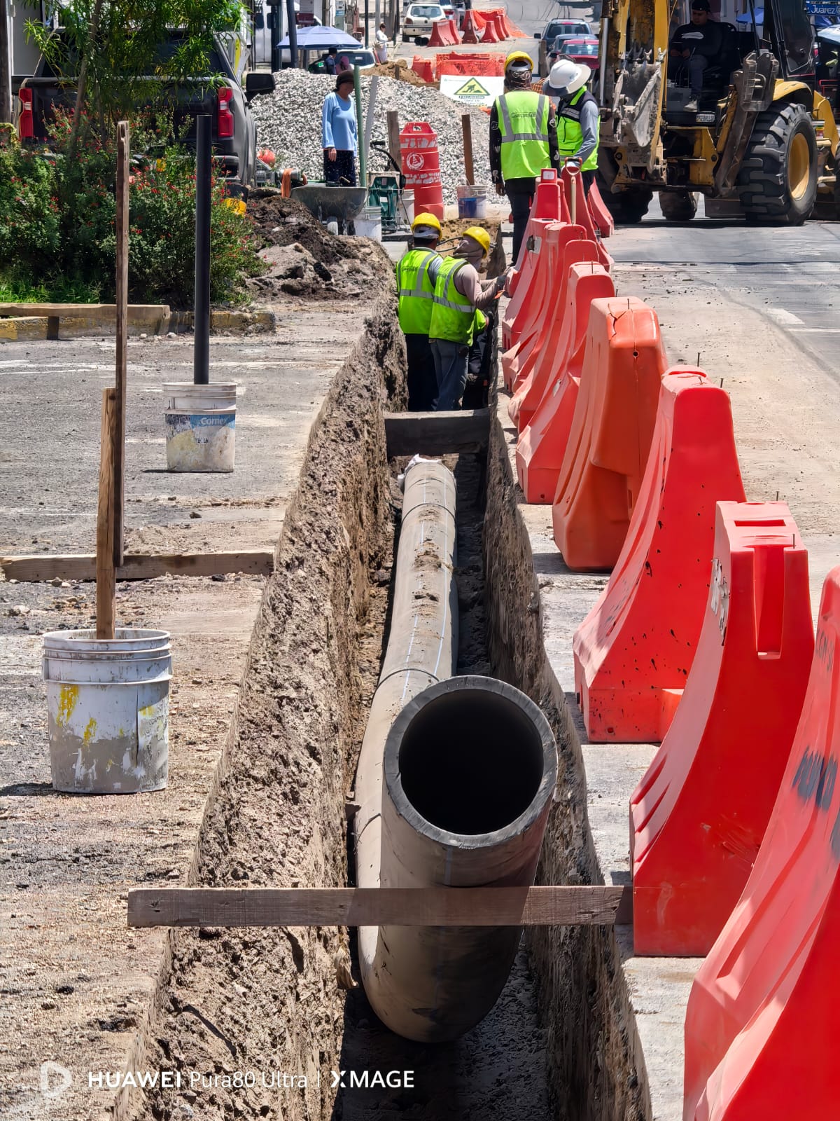 Para beneficiar a más de 25 mil habitantes, Agua de Puebla construye nueva línea de conducción de agua sulfurosa