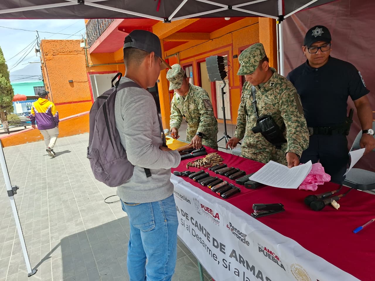 Exitoso canje de armas en Esperanza, Puebla retiran más de 150 artefactos