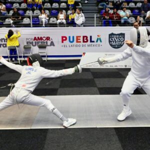 Talento poblano destaca en jornada de esgrima en Olimpiada CONADE 2026