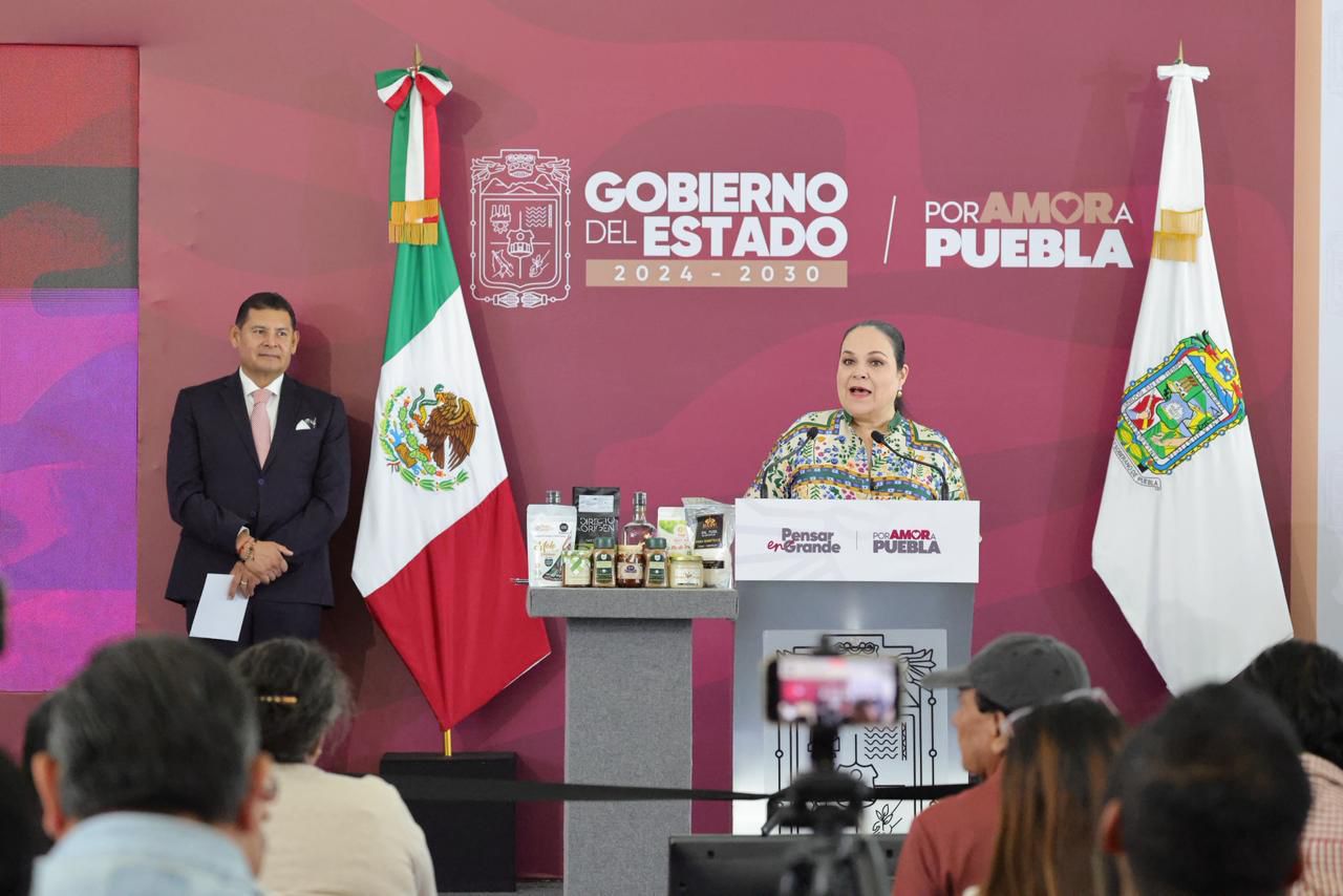Productoras y pequeños productores de Puebla quedan libres de adeudos con la Financiera Nacional de Desarrollo