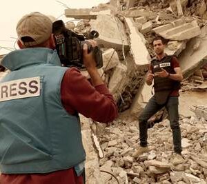 El periodismo, un oficio cada vez más precario y peligroso