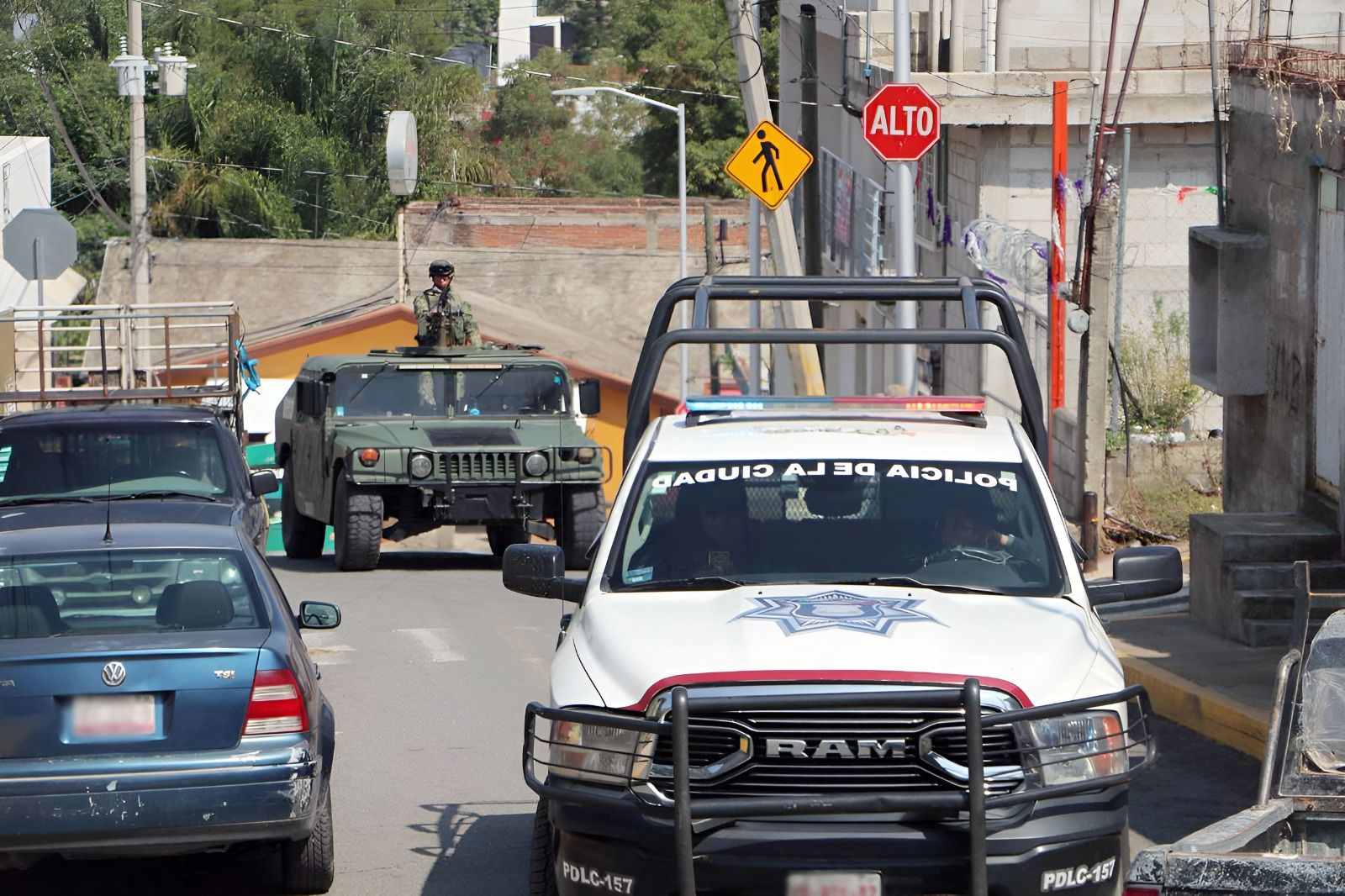 Intensifican operativos de seguridad en mercados y juntas auxiliares