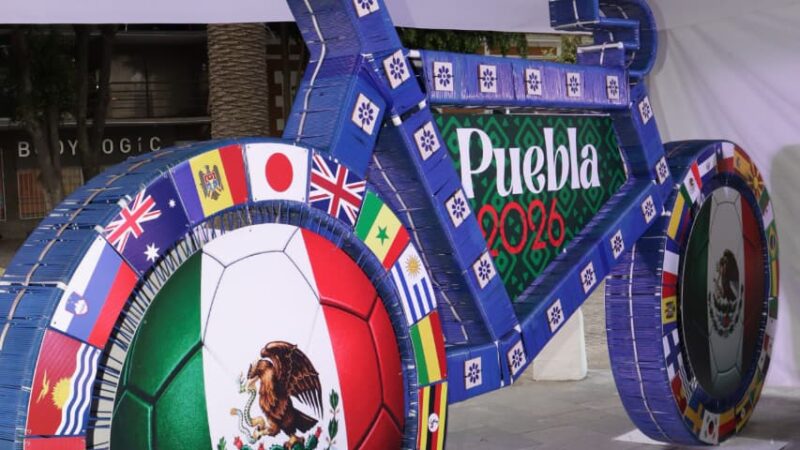 Develan la Bicicleta Mundialista más grande de México