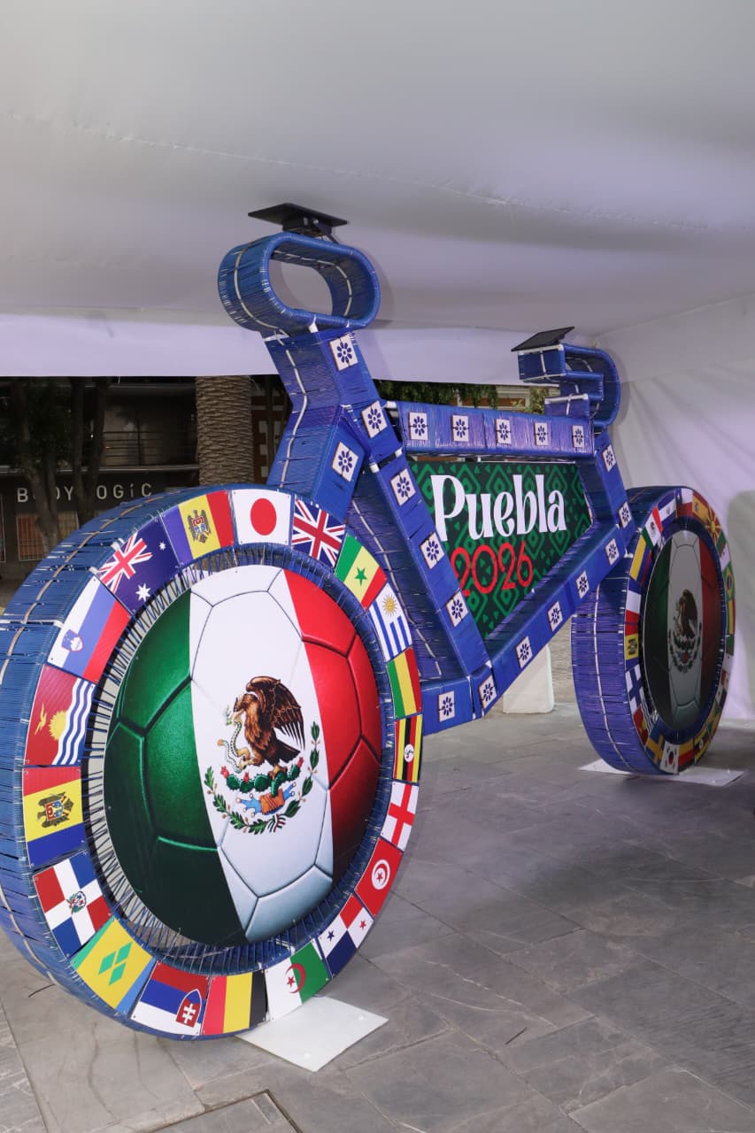 Develan la Bicicleta Mundialista más grande de México