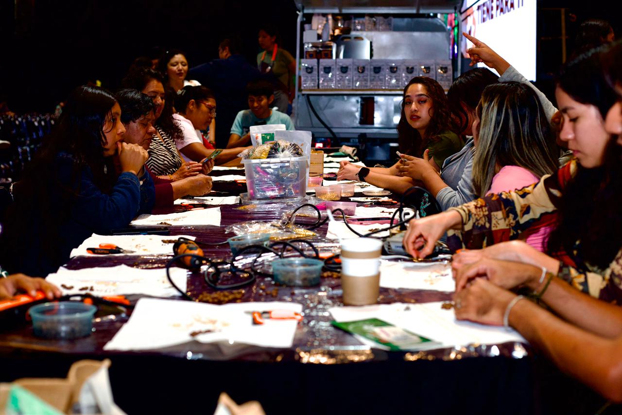 Emprendimiento y riqueza comunitaria mediante “Talleres con Amor” en CONCAFÉ 2026