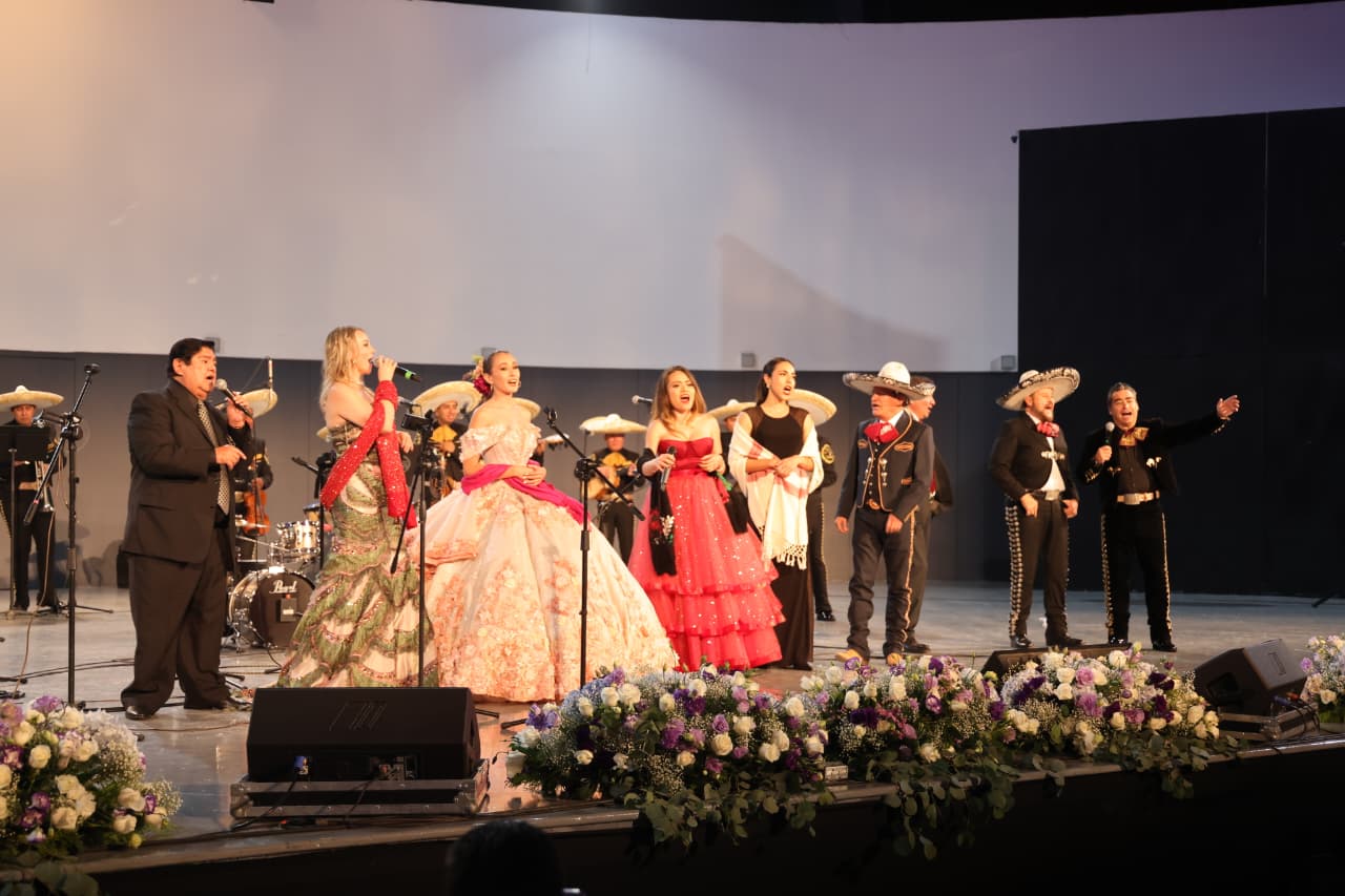 Celebran a papás con recital musical para unir a las familias poblanas