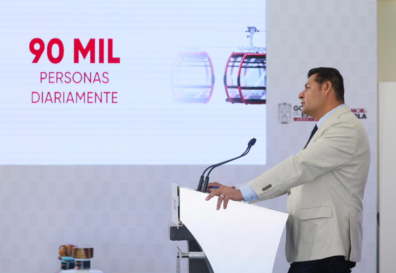 Cablebus de Puebla será gratuito para personas con discapacidad, adultos mayores y niñas y niños de educación básica