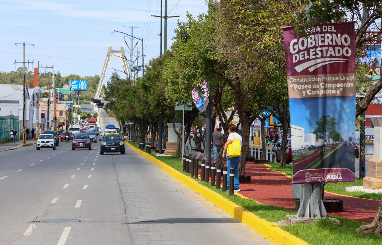 Con maquinaria propia y respaldo federal, gobierno de Puebla transforma vialidades