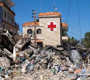 Bombardeos de Israel en el Líbano están destruyendo hospitales y matando personal sanitario