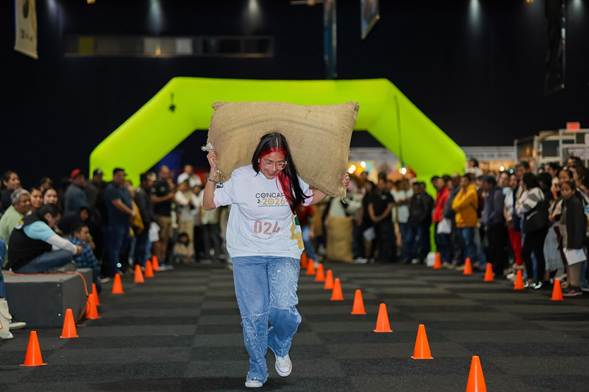 Con una exitosa carrera del café Puebla impulsa el orgullo cafetalero
