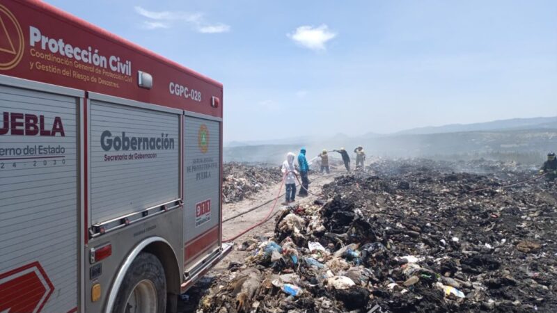 Control de incendio en Acatlán registra avance de 85%