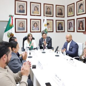 Relevo en el SEDIF Puebla Carlos Ochoa Rodríguez asume la dirección del organismo