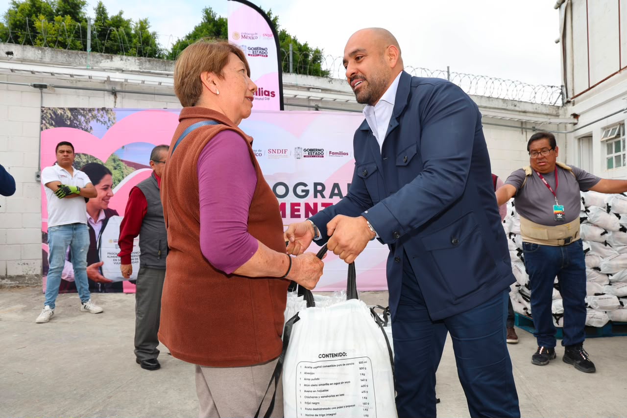 Entrega SEDIF Puebla canastas del Programa de Atención Alimentaria a Personas en Situación de Vulnerabilidad