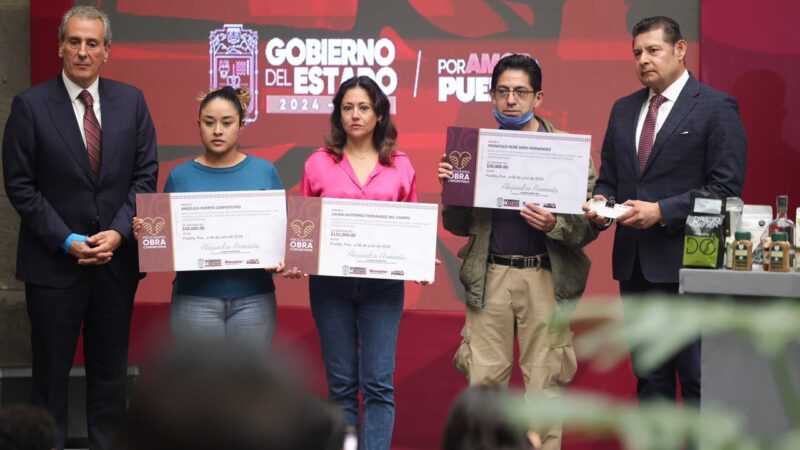 Gobierno de Puebla apoya a 36 damnificados por lluvias