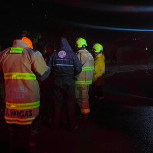 Una patrulla de la Policía Municipal presuntamente fue arrastrada por el desbordamiento del río Atoyac, con un elemento a bordo