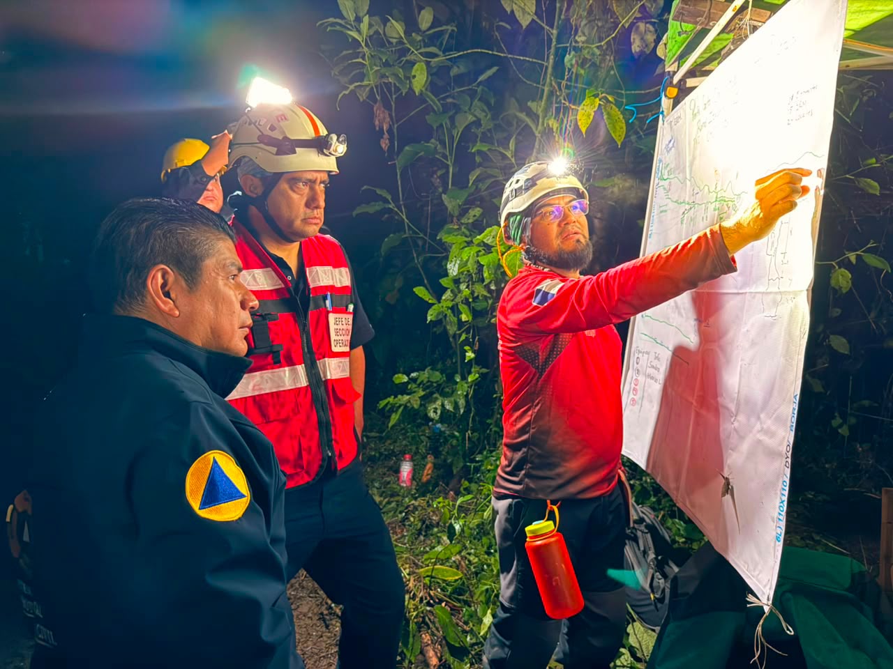 Puebla mantiene por tercer día consecutivo la búsqueda en Gruta de Chichicazapa