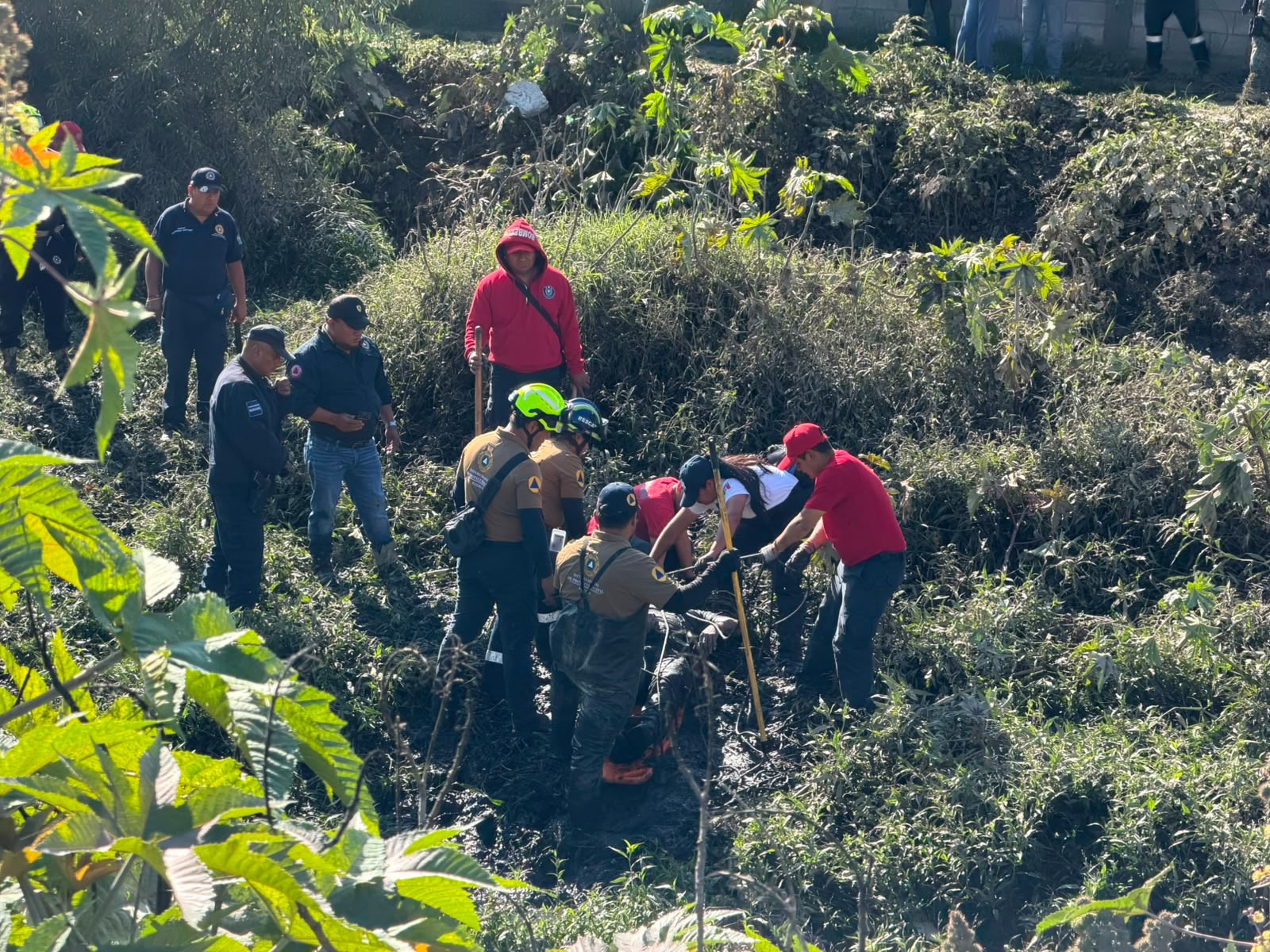 Protección Civil y cuerpos de seguridad localizaron al oficial de Ocoyucan que se llevó el río