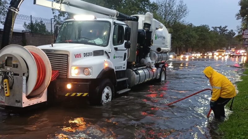 En lo que va del año, Agua de Puebla desazolvó 1,300 kilómetros de la red de drenaje y 15,500 accesorios pluviales y sanitarios