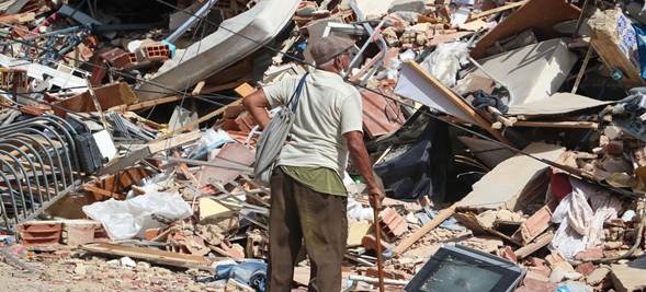Familias desplazadas tras los terremotos de Venezuela se refugian en estadios de béisbol