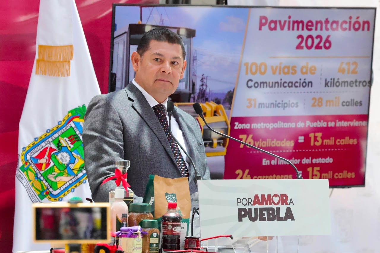 Reprocha Alejandro Armenta que Ayuntamiento de Puebla, tardó 9 meses para liberar permisos de Cablebús