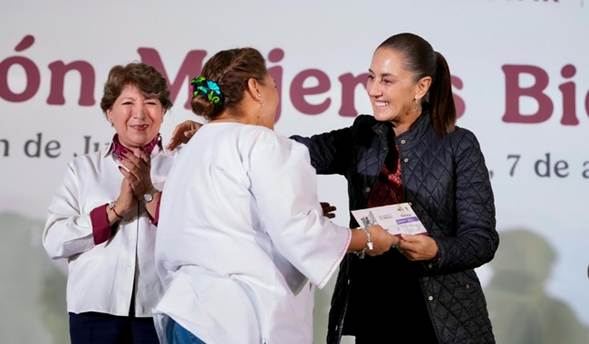 Es en la Cuarta Transformación cuando más se reconoce a las mujeres: presidenta entrega tarjetas de la Pensión Mujeres Bienestar