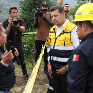Gobernador Armenta encabeza atención inmediata para recuperar caminos y proteger familias serranas