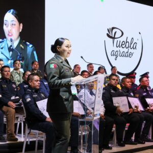 Puebla Agradece» reconoce valor y entrega de quienes protegen a familias: Armenta Mier