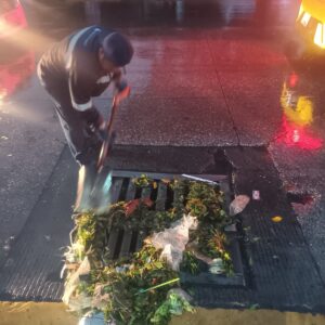 Limpieza intensiva y mantenimiento permanente a la red de drenaje realizan las brigadas de Agua de Puebla ante las intensas lluvias