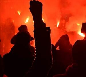 «Unan los puntos» entre las protestas callejeras y la agitación global, pide Guterres